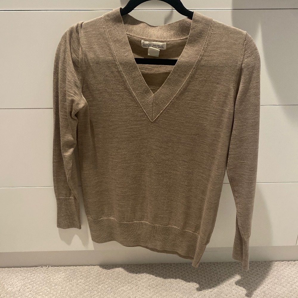 V neck merino sweater
